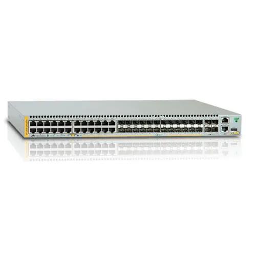 Коммутатор Allied Telesis AT-x930-28GSTX (1000 Base-TX (1000 мбит/с))