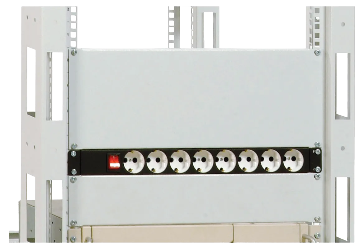 Фальшпанель в шкаф 19" 5U, цвет черный