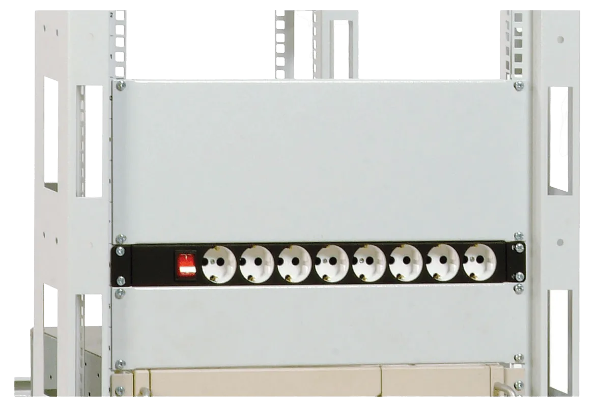Фальшпанель в шкаф 19" 4U