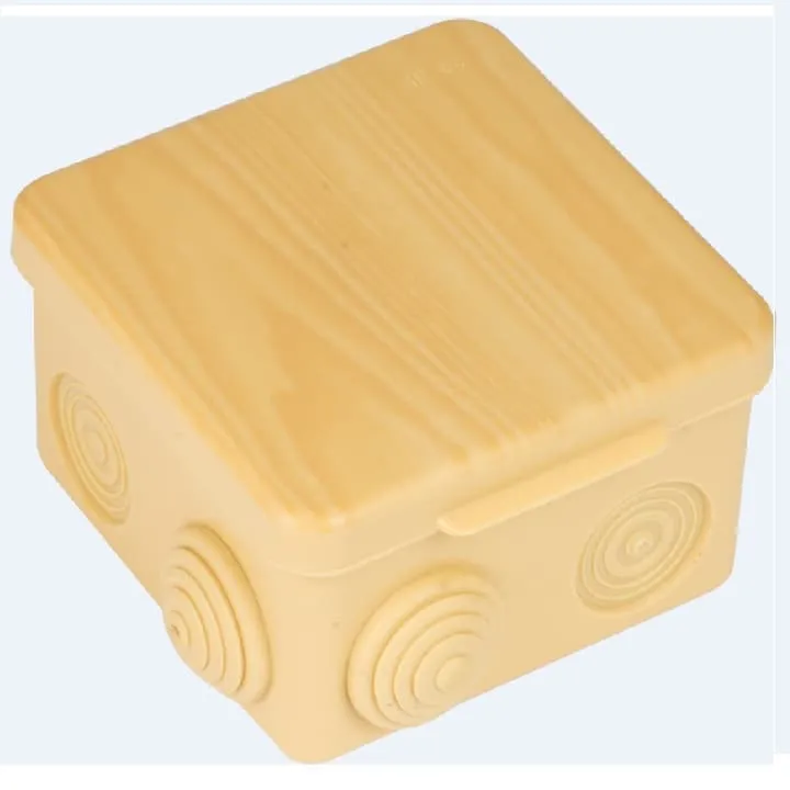 Коробка распаячная  КМР-030-031 с крышкой (80х80х50) 7 мембр. вводов светл. дер. IP54 EKF