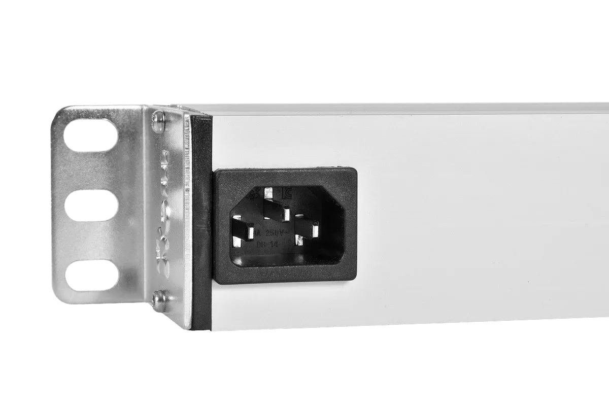 Блок розеток Rem-10 без шнура с выкл., 8 Sсhuko, вход IEC 60320 C14, 10A, алюм., 19"