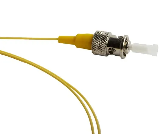 Hyperline FPT-B9-9-ST/AR-1M-LSZH-YL
